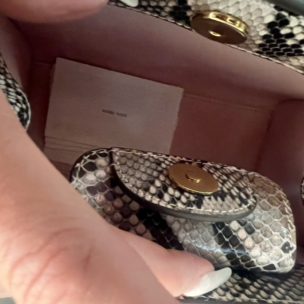 Gucci exotic Python Diana bag GHW BNIB - Picture 3 of 16